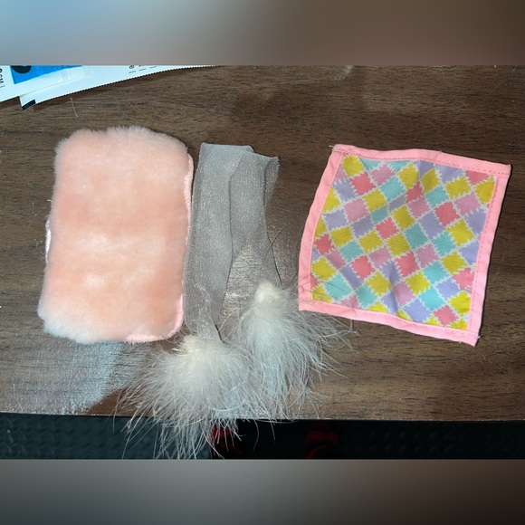 KOOSHIE KOOS ACCESSORIES - Picture 4 of 11